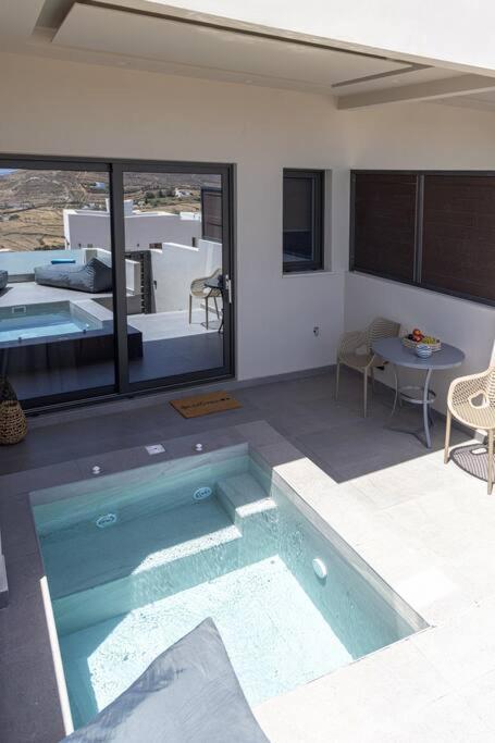 Pearl Suites And Villa Tínos Exterior foto